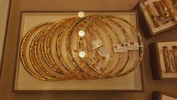 Giá vàng hôm nay 27-2: Tiếp tục chìm sâu, trước nguy cơ bị bán tháo