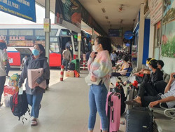 Ăn Tết tại chỗ hay nhất định phải về quê?