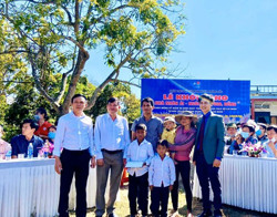 Xây dựng nhà Nhân ái cho học sinh nghèo xã Tân Tiến