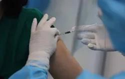 Bộ Y tế: Chưa có phản ứng bất thường sau 955 người được tiêm vắc-xin Covid-19