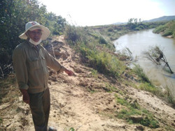 Xã Hòa Sơn (huyện Krông Bông): Đường xuống cấp, nông dân trồng mía gặp khó