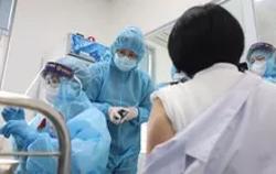 Chưa ghi nhận phản ứng bất thường, Việt Nam vẫn tiêm vắc-xin AstraZeneca