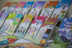 Bộ GDĐT cần tổ chức biên soạn một bộ sách giáo khoa đầy đủ