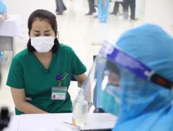 Bộ Y tế yêu cầu 3 tỉnh, thành báo cáo các trường hợp tai biến nặng sau tiêm vắc-xin Covid-19