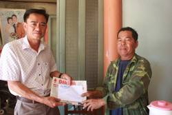 Quỹ Tấm lòng vàng Báo Đắk Lắk hỗ trợ gia đình cháu bé bị bệnh ung thư