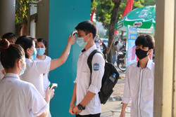 Thêm 2 ngoại ngữ trong nhà trường: Có cần thiết? – Kỳ cuối: Chớ làm cảm tính