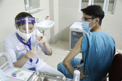 Hạn chế thấp nhất tai biến sau tiêm chủng