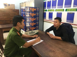 Nhân viên quản lý quán nhậu trộm cắp tài sản để mua ma túy