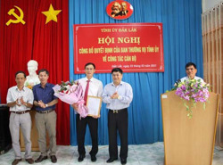 Công bố các quyết định của Ban Thường vụ Tỉnh ủy về công tác cán bộ