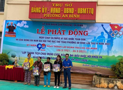 Hơn 100 người tham gia Ngày chạy Olympic vì sức khoẻ toàn dân