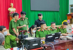 Lãnh đạo Công an tỉnh kiểm tra việc cấp căn cước công dân tại huyện Krông Năng