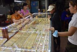 Giá vàng hôm nay 26-3: Quay đầu giảm nhanh trước sức mạnh đồng USD