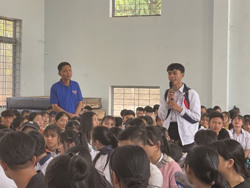 Tư vấn tuyển sinh, hướng nghiệp cho học sinh THPT