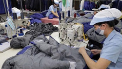 Đề xuất không tăng lương tối thiểu vùng năm 2021