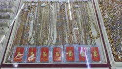 Giá vàng hôm nay 10-4: Quay đầu giảm sâu trước sức mạnh đồng USD, lãi suất trái phiếu Mỹ