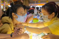 Giá vàng hôm nay 14-4: Tăng mạnh khi lạm phát tại Mỹ nóng lên, USD giảm giá sâu