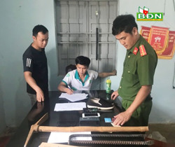 Ra quyết định tạm giữ hình sự đối tượng gây ra 7 vụ trộm cắp tài sản