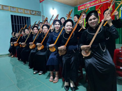 Lưu giữ hát then, đàn tính ở Ea Yông