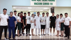 Toàn bộ đội tuyển bóng đá quốc gia đã tiêm vaccine phòng dịch Covid-19
