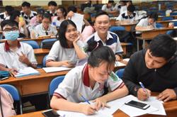 Dẹp nạn chưa thi đã có giấy báo trúng tuyển