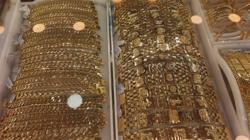 Giá vàng hôm nay 24-4: Tiếp tục đà giảm bởi sức ép lớn