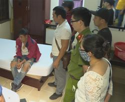 Bắt giữ đôi nam nữ mua bán ma túy, đâm cảnh sát bị thương