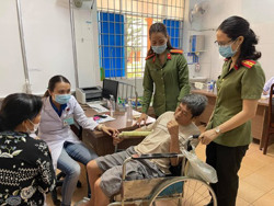 Hội Phụ nữ Công an tỉnh tổ chức nhiều hoạt động hướng về cộng đồng