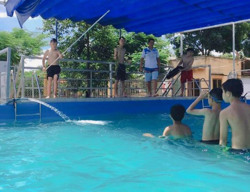 Huyện Cư Kuin: Tổ chức lớp học bơi miễn phí cho trẻ em có hoàn cảnh khó khăn