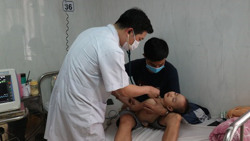 Gia tăng tình trạng trẻ mắc bệnh tay chân miệng độ nặng