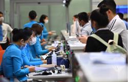 Tăng tốc triển khai ‘hộ chiếu vaccine’: Chìa khoá mở đường bay quốc tế