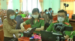 Công an huyện Ea Kar mở đợt cao điểm cấp căn cước công dân lưu động