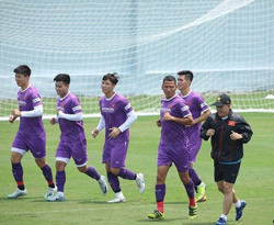 Tuyển Việt Nam: Vui buồn lẫn lộn