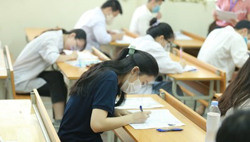 Tùy diễn biến của dịch bệnh, Bộ GDĐT sẽ quyết định phương án thi THPT