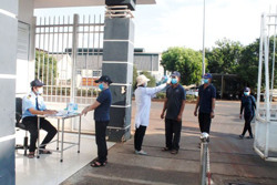 Doanh nghiệp "sống an toàn" trước dịch bệnh COVID-19