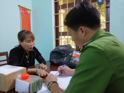 Công an huyện Cư M'gar: Bàn giao đối tượng vận chuyển "giúp" 175 gram ma túy