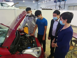 Cần sớm có quy định dạy văn hóa trong trường nghề