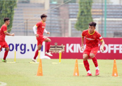 Ông Park cứng rắn với U22 Việt Nam