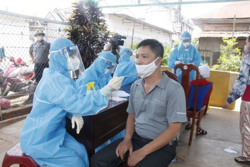 Đắk Lắk: Bệnh nhân Covid-19 chuyển biến nặng, điều 3 kíp trực hỗ trợ