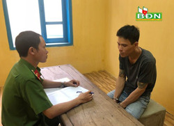 Tạm giam đối tượng đe dọa giết cháu ruột vì nghi ngờ bị gắn thiết bị định vị vào xe máy