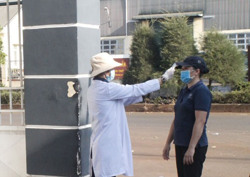 Thủ tướng Chính phủ yêu cầu bảo đảm an toàn COVID-19 trong các khu công nghiệp