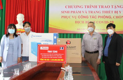Sở Y tế tiếp nhận trang thiết bị y tế hỗ trợ phòng chống dịch COVID-19