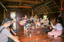 Xây dựng Bộ quy tắc ứng xử "Người Đắk Lắk văn minh - thân thiện - mến khách"