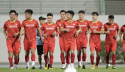 Tuyển Việt Nam thử sức cùng Jordan