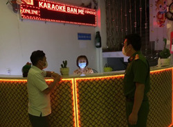 TP. Buôn Ma Thuột xử phạt nghiêm các trường hợp không chấp hành việc đeo khẩu theo quy định