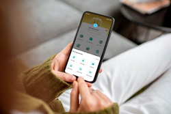 Chuyển đổi số: Ngân hàng chạy đua, người dùng hưởng lợi