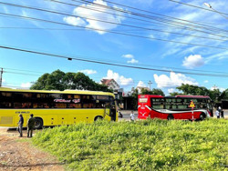 Bất chấp lệnh cấm, xe khách vẫn nườm nượp từ TP HCM về Đắk Lắk