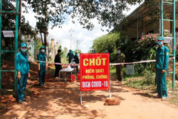 Huyện Ea H'leo: Phong tỏa 10 địa điểm và khu dân cư liên quan đến ca bệnh 7186