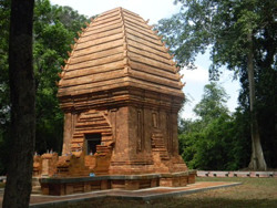 Bảo tồn và phát huy giá trị các di tích trên địa bàn tỉnh: Cần quan tâm đến cấp "sổ đỏ" và chuyển đổi loại rừng