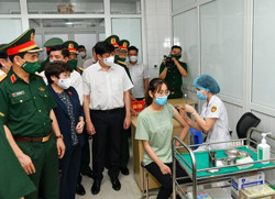 Vaccine Nanocovax tiêm thử nghiệm giai đoạn 3 từ chiều 10/6