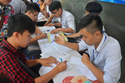 Liên thông, vừa làm vừa học ngày càng thưa vắng